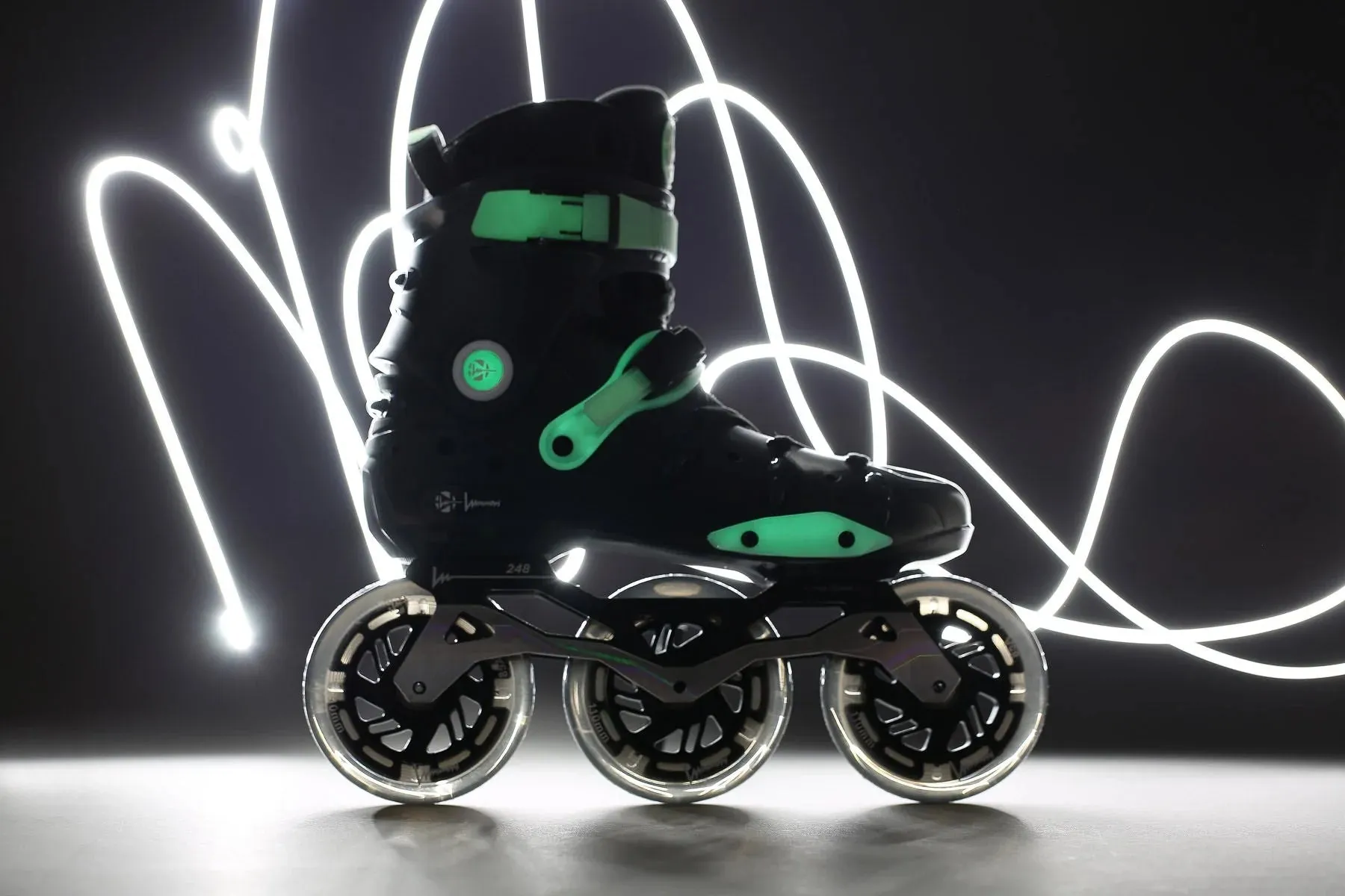 LUMINOUS - RAY 110 - Dark - Complete Skates